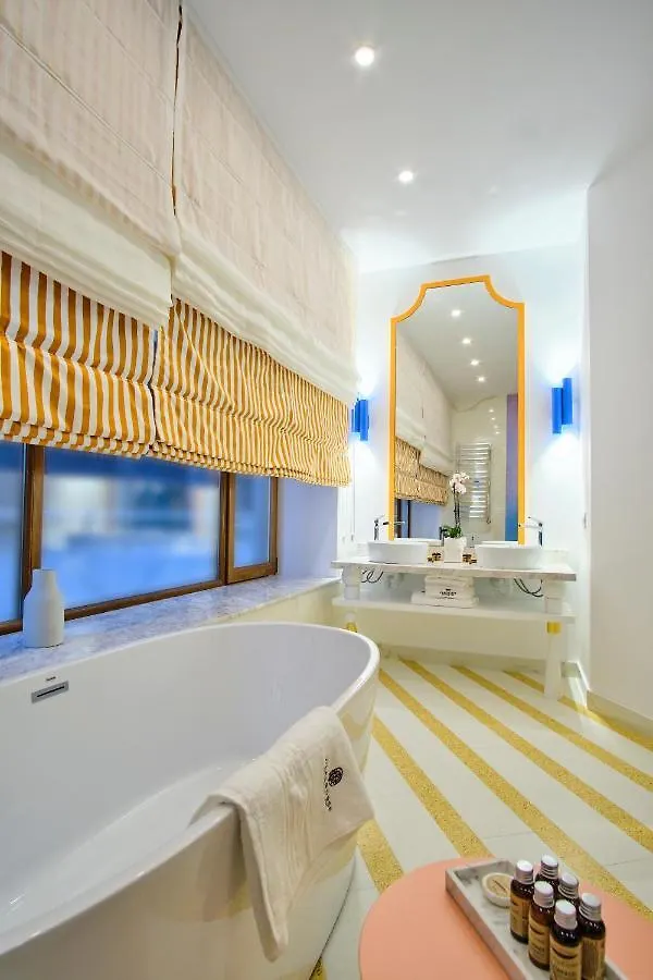 Vilacrosse Boutique Inn Bucharest Hotel